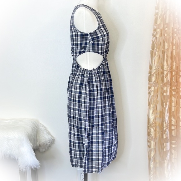 💕Beautiful ASOS Keyhole Dress💕 - Picture 2 of 6